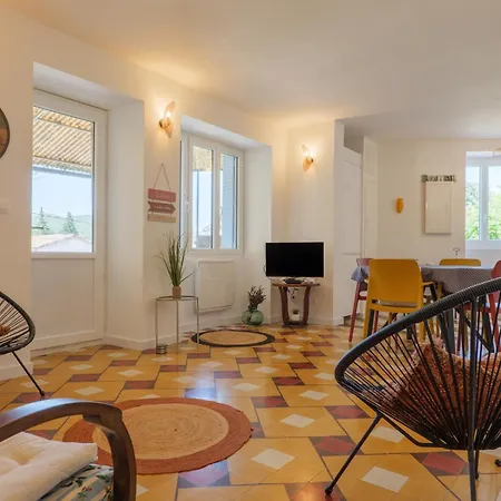 Charmante Maison Pont D'arc Prázdninový dům *